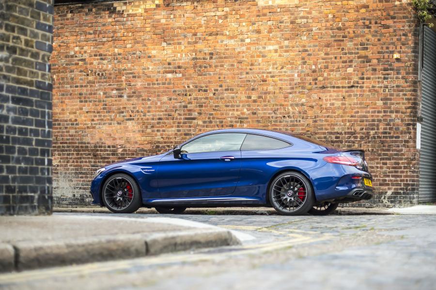  Mercedes-AMG C63 S Coupe 2016 года  (UK) (фото 9 из 30)